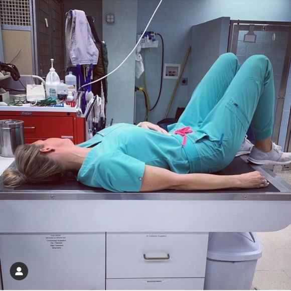 Figs Surgical Green Teal Scrub Small Top with Matching Joggers, Medium Tall - Picture 1 of 16